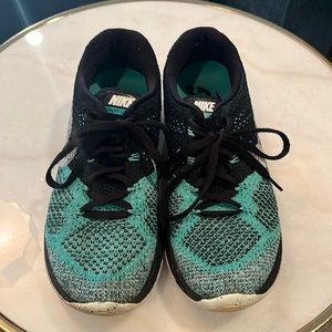 NIKE FLYKNIT LUNAR 3 women’s sneaker 7.5